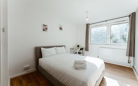Shadwell Double Room - 13